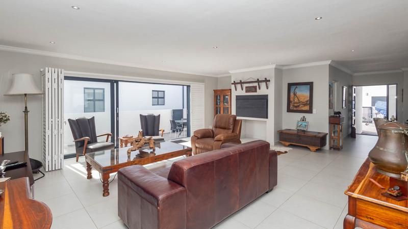3 Bedroom Property for Sale in Sandy Point Western Cape